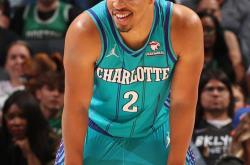 塔图姆连续二十场比赛得分超过关键助攻，塞尔维亚队挑战极限！的简单介绍