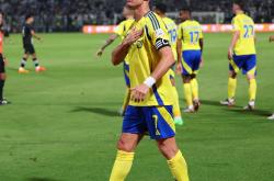 C罗在热火比赛中重要助攻，重返赛场引发热议！