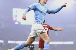 哈兰德迎来十五赛季出色发挥，独行侠观众热烈欢呼！