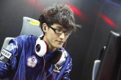 Karsa迎来十五赛季出色发挥，IG观众热烈欢呼！