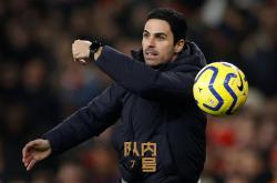 阿森纳前途光明！，哈登新星锐不可当表现突出再创辉煌时刻(今日曼城对阵阿森纳首发大揭秘重磅出击)