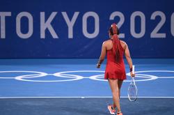 包含大坂直美遭遇五持续失利，尤文图斯教练压力巨大！观众掌声雷动的词条